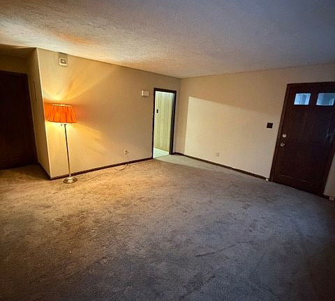 3rd image of 371 Concord St #1