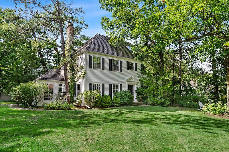 1st image of 550 Sheridan Rd