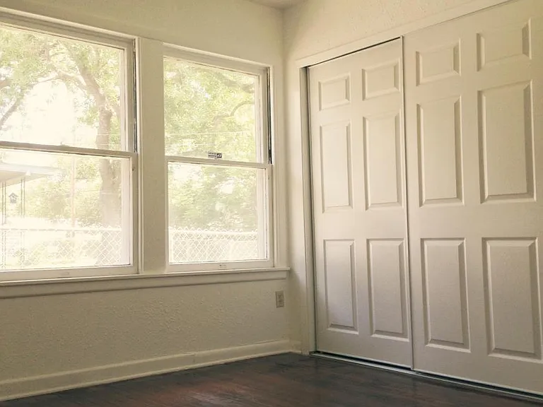 302 Nash Blvd — Photo 7
