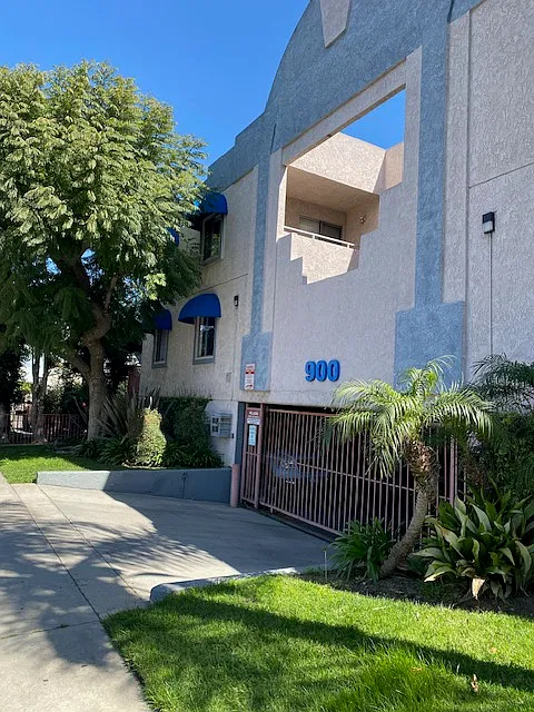2 bed, 900 sqft, $2,295 — Photo 4