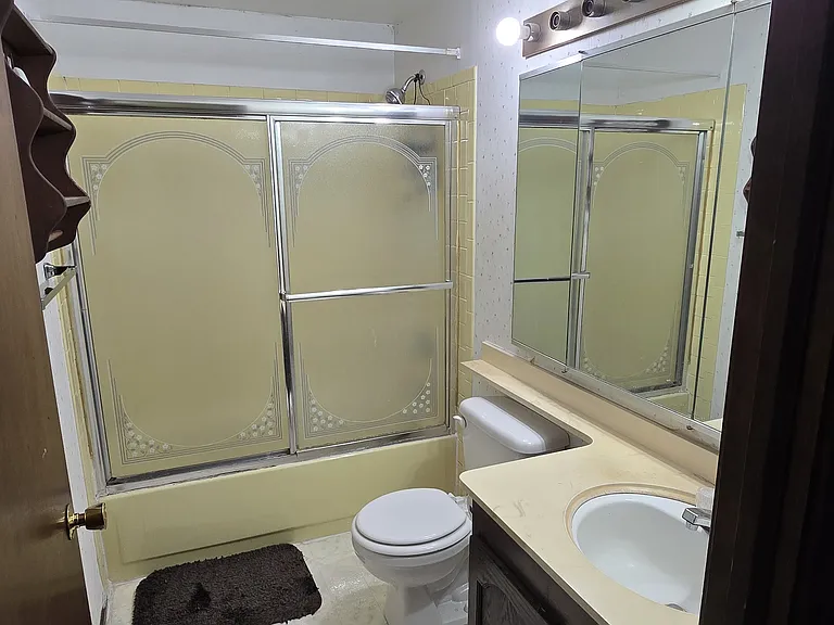 805 Bishop Ct — Photo 12