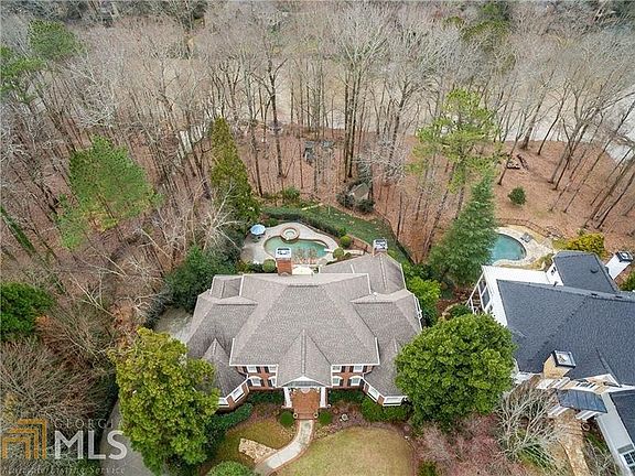 4th image of 270 Steeple Pointe Dr