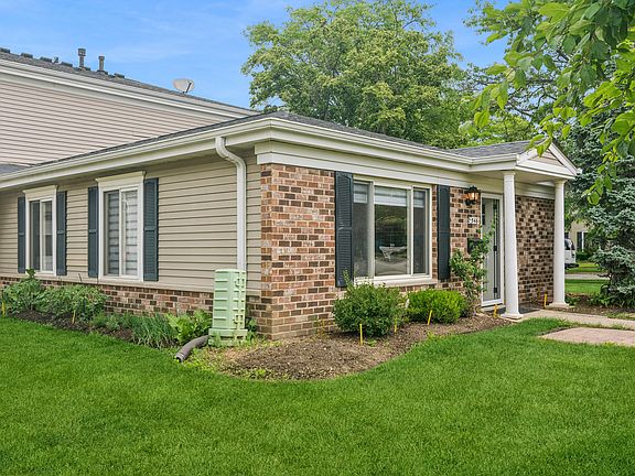 2nd image of 546 E Old Willow Rd #249-A