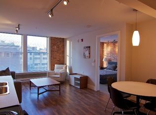 725 Yates St #PENTHOUSE 4, Victoria, BC V8W1L6