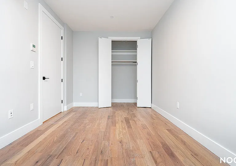 31-61 Vernon Blvd #2M — Photo 5