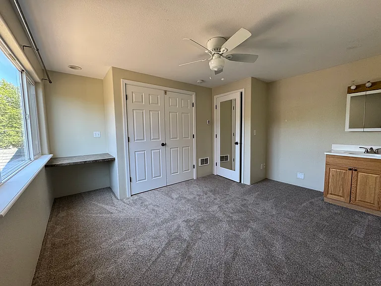 835 SW 10th St — Photo 29