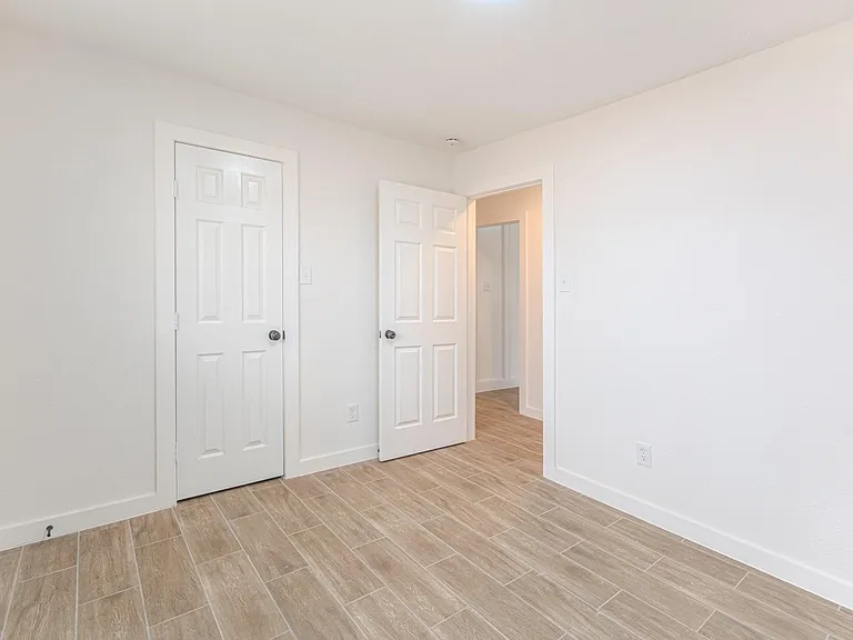 10519 Kirkwren Dr — Photo 21