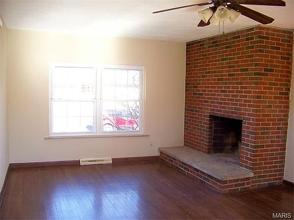 5th image of 10240 Oak Ave