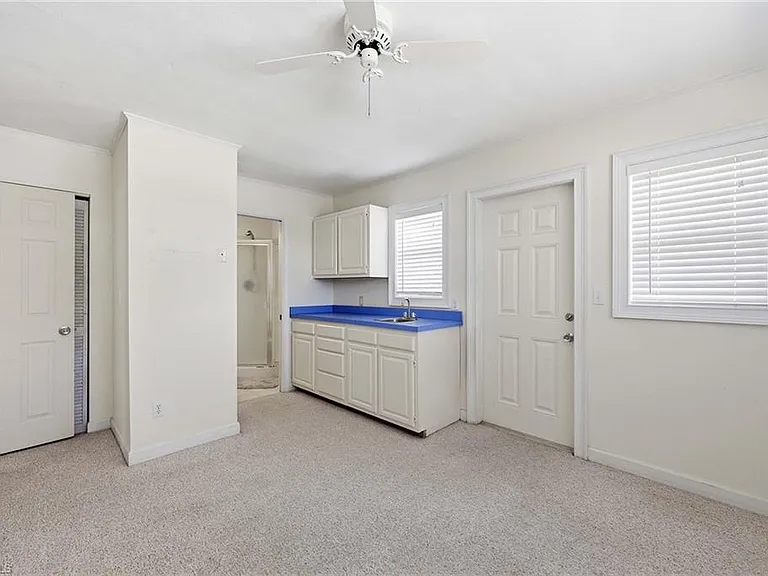 1377 11th Ct N — Photo 13