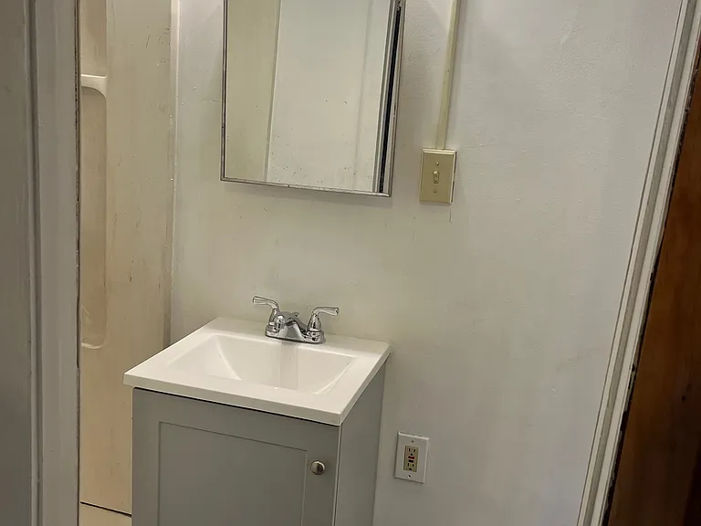 8602 Cazenovia Rd #3 — Photo 14