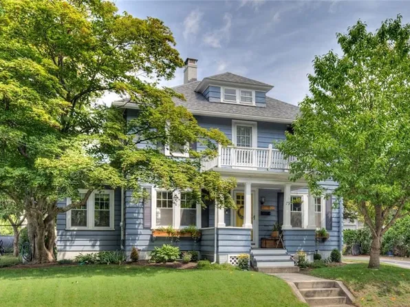 79 Hawthorne Ave, Cranston, RI 02910