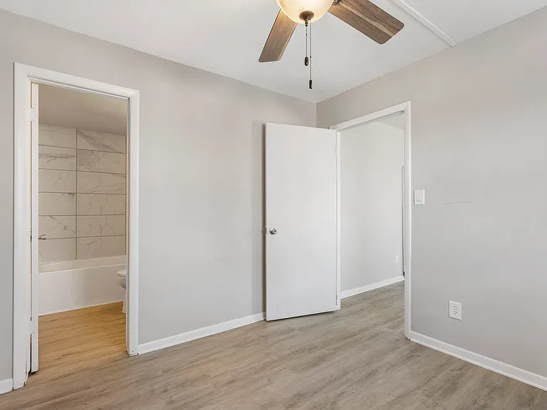 420 W Normal St — Photo 5