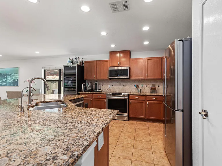 14224 Lake Victor Dr — Photo 9