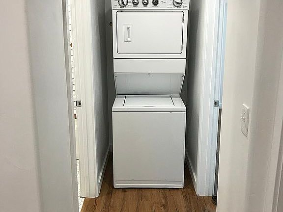 In-unit washer/dryer
