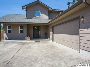 56 Oak Terrace Dr, Lebanon, OR 97355