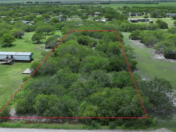162 Rachal Ln, Robstown, TX 78380