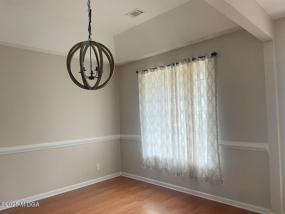 4th image of 511 Shady Greens Dr