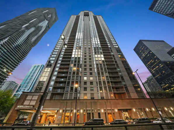 222 N Columbus Dr APT 1806, Chicago, IL 60601