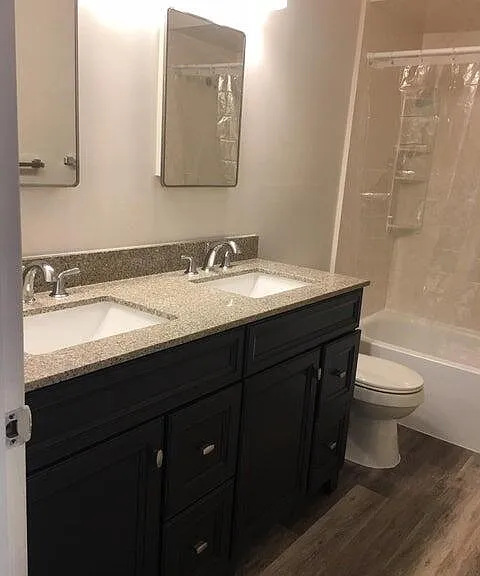 912 Oakland Ave #4 — Photo 4