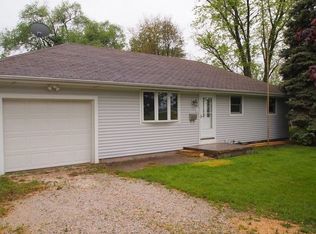 708 W Wall St, Lexington, IL 61753