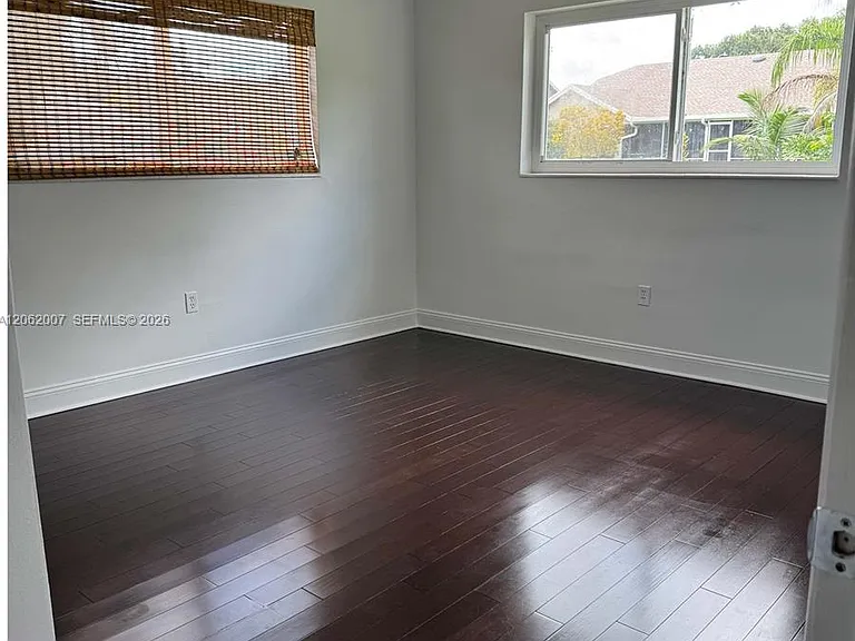 5320 SW 89th Ave — Photo 18