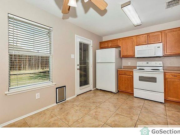 2nd image of 1708 Sams Cir