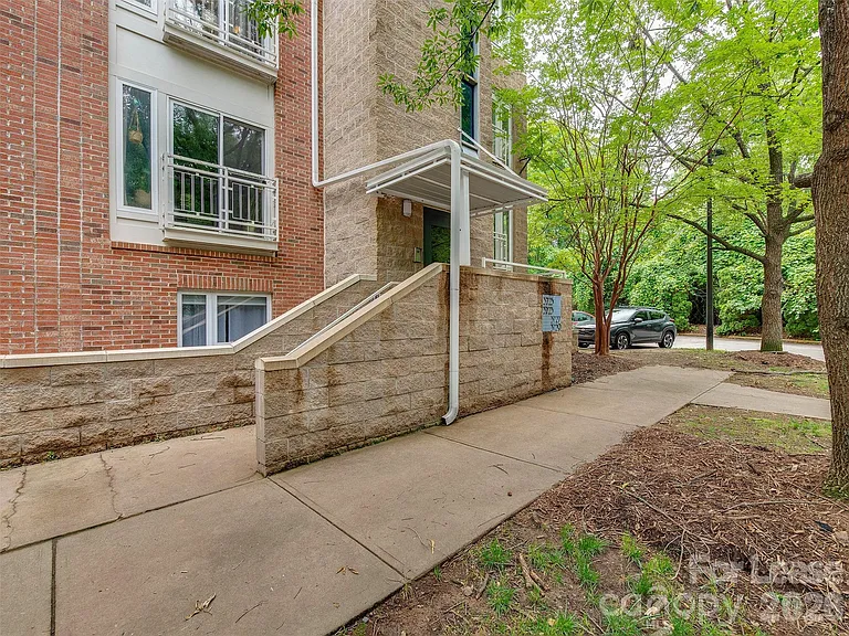 3729 Picasso Ct — Photo 29