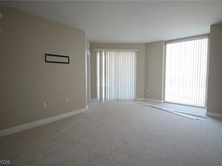 2777 Paradise Rd #708 — Photo 10