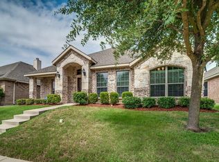 207 Happy Ln, Red Oak, TX 75154