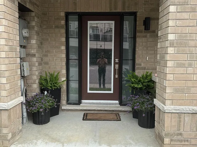 142 King William Way — Photo 2