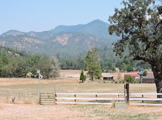 2810 R Fork Foots Cres, Rogue River, OR 97537