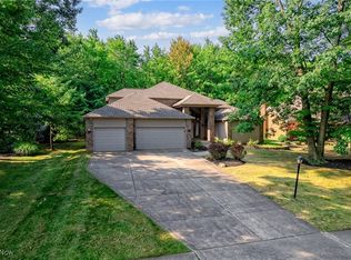 1080 Firwood Rd, Broadview Heights, OH 44147