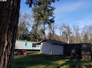 220 Elst Ln, Glendale, OR 97442
