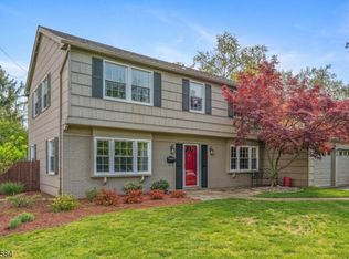 9 Kuhn St, Somerset, NJ 08873