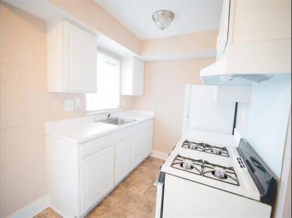 Woodland Square Apartments