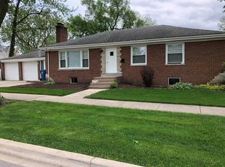 284 W 2nd St, Elmhurst, IL 60126
