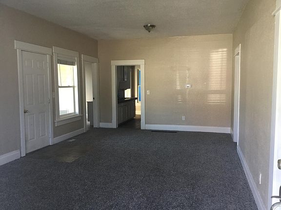 2nd image of 804 10th Ave S