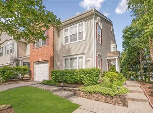188 Windsong Cir, East Brunswick, NJ 08816