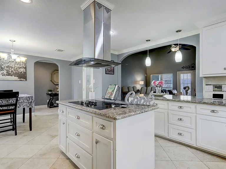 2235 Round Lake Dr — Photo 12
