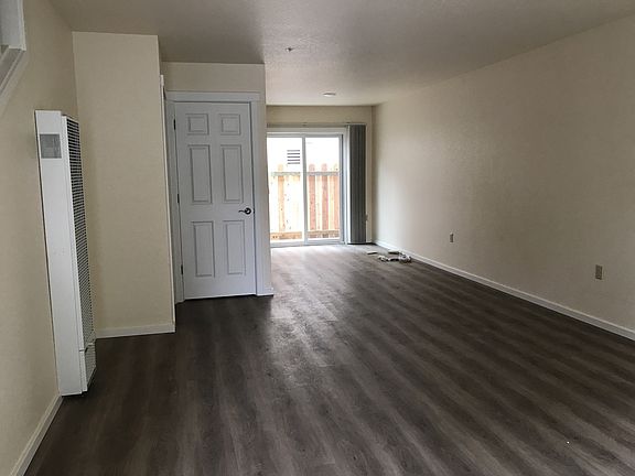 4th image of 2750 Central Ave APT E