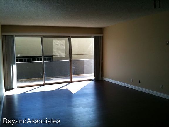 5th image of 23136 Samuel St APT 105