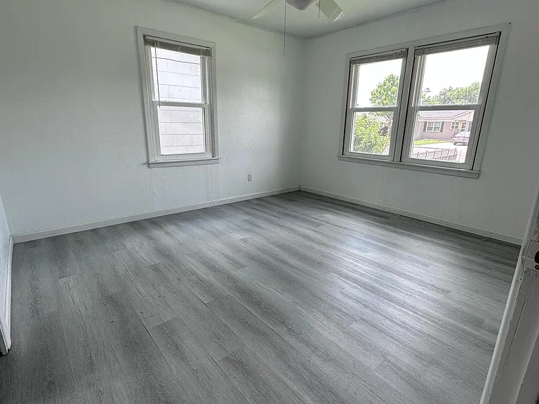 2137 S Fairfield St — Photo 15