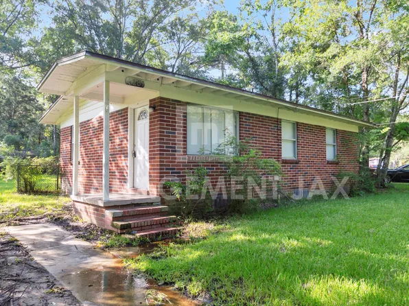 6289 Pettiford Dr W, Jacksonville, FL 32209