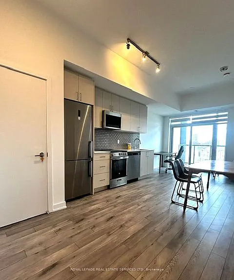 1005 Dundas St E #560 — Photo 5