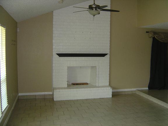 2nd image of 14725 Prairie Creek Dr