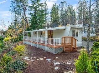 927 Pampas Dr, Grass Valley, CA 95945
