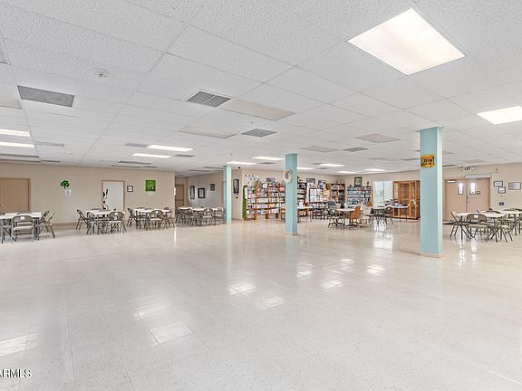 5th image of 3818 N INDIANA Avenue #384