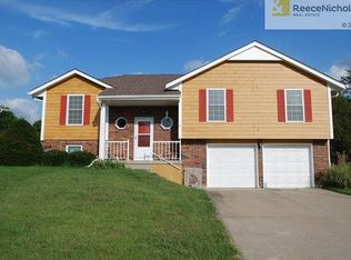 1912 Fairground Dr, Pleasant Hill, MO 64080