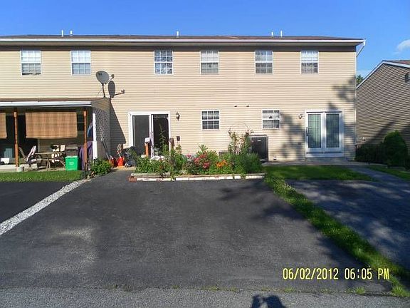 2 car parking in the rear