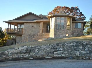 430 Crest Ridge Dr N, Kerrville, TX 78028